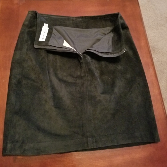 Peter Nygard Black Mini Skirt - Picture 8 of 10